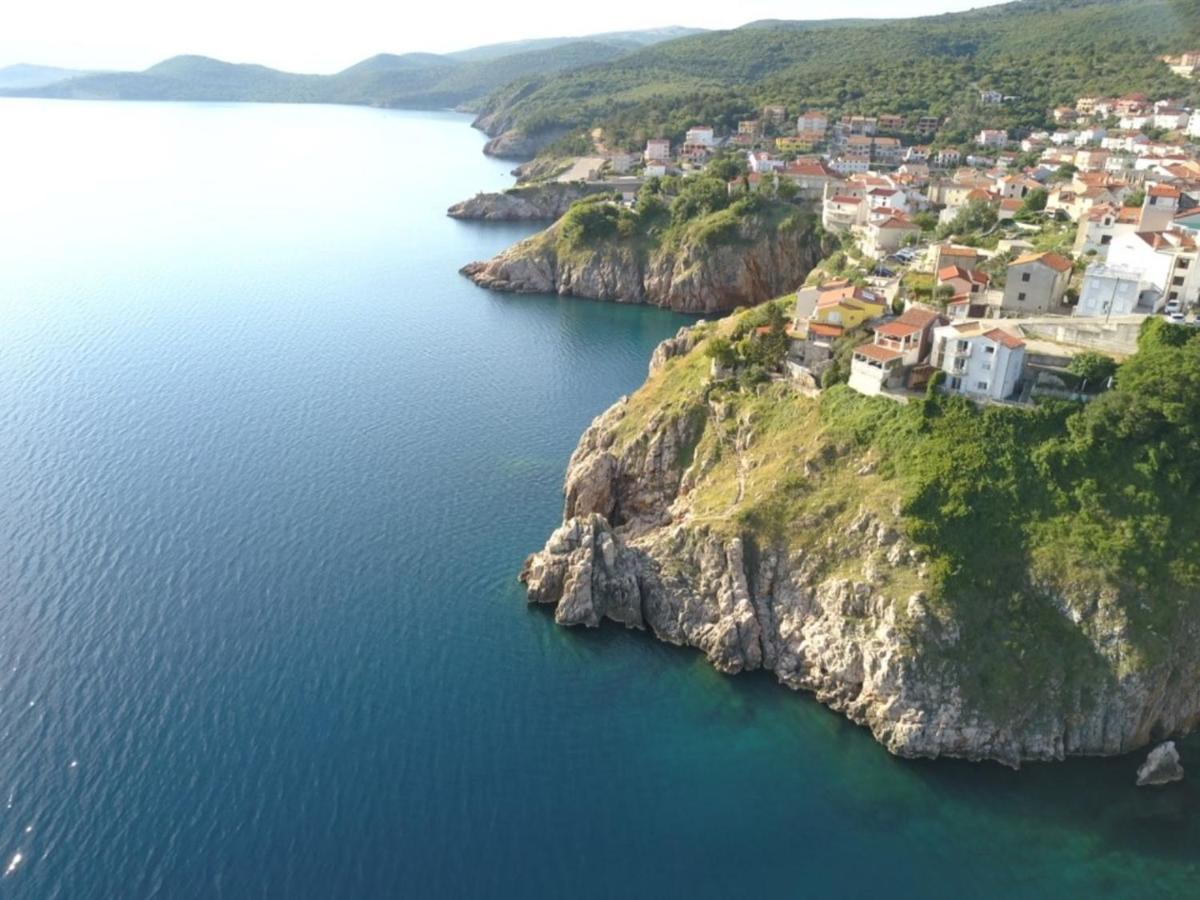 Vila Verbana Apartments Vrbnik  Exterior foto