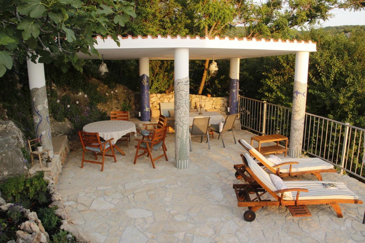 Vila Verbana Apartments Vrbnik  Exterior foto